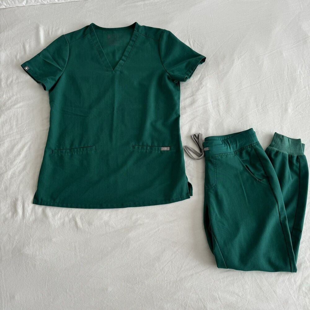 FIGS Women's XS Hunter Green Scrub Set Casma 3 Pocket Top Zamora Jogger Bottom